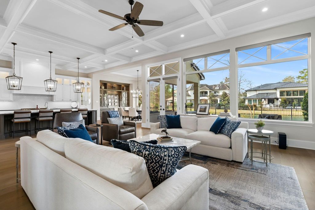 The Best Windows In The Woodlands Make These Mansions Swoon Worthy — When Natural Light Is King