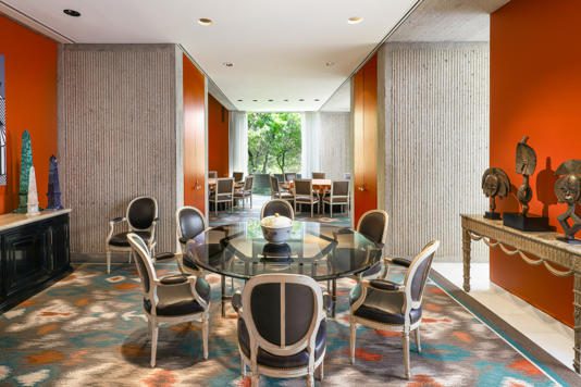 Inside, Pei’s signature geometry and clean lines shape expansive living spaces designed for both quiet moments and large gatherings. (Courtesy)