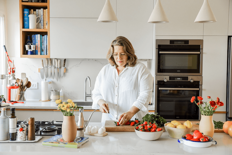 Adeena Sussman to Speak at Congregation Emanu El