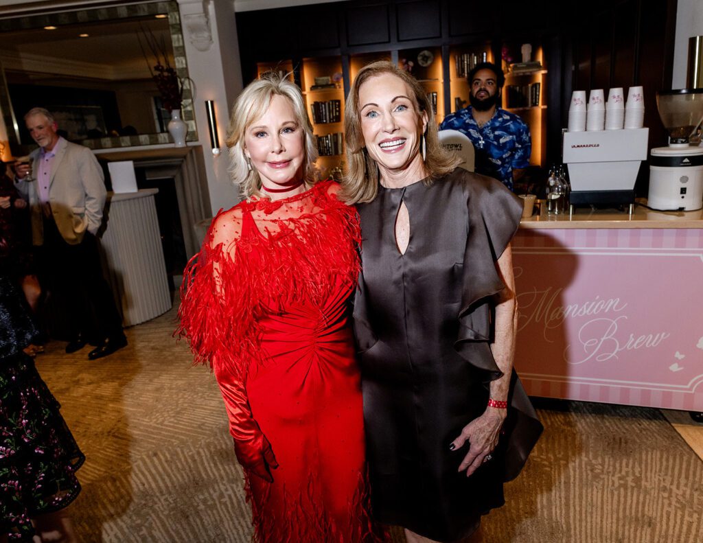 Elizabeth Walraven, Lou McDowell (Photo by Anastasiia Photography)