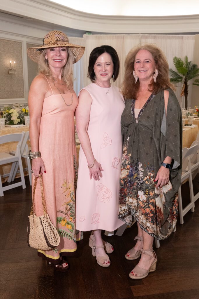 Cheryl Boblitt King, Ann Neeson, Shelley Ludwick at the River Oaks tennis tournament luncheon (Photo by Daniel Ortiz)