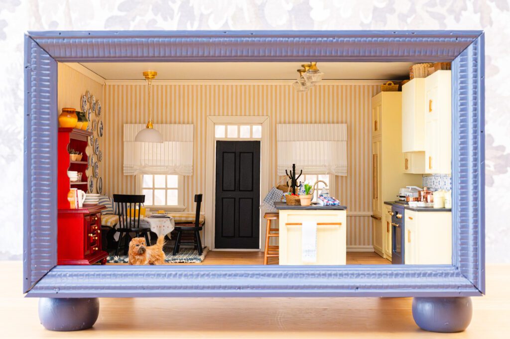 "The Sunny Stripe Kitchen" by Noel Pittman Design (Photo by Caroline Guinn Photography)