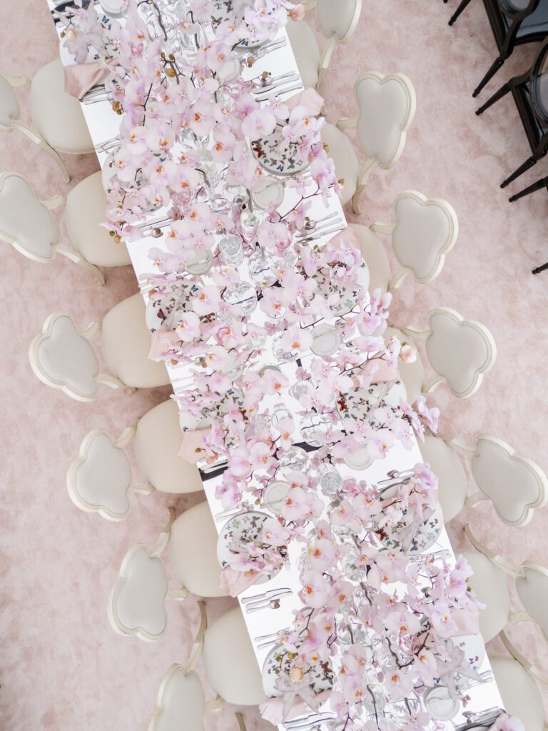 The elegant dinner tablescape insdie the tent. (Photo by Anastasiia Photography)