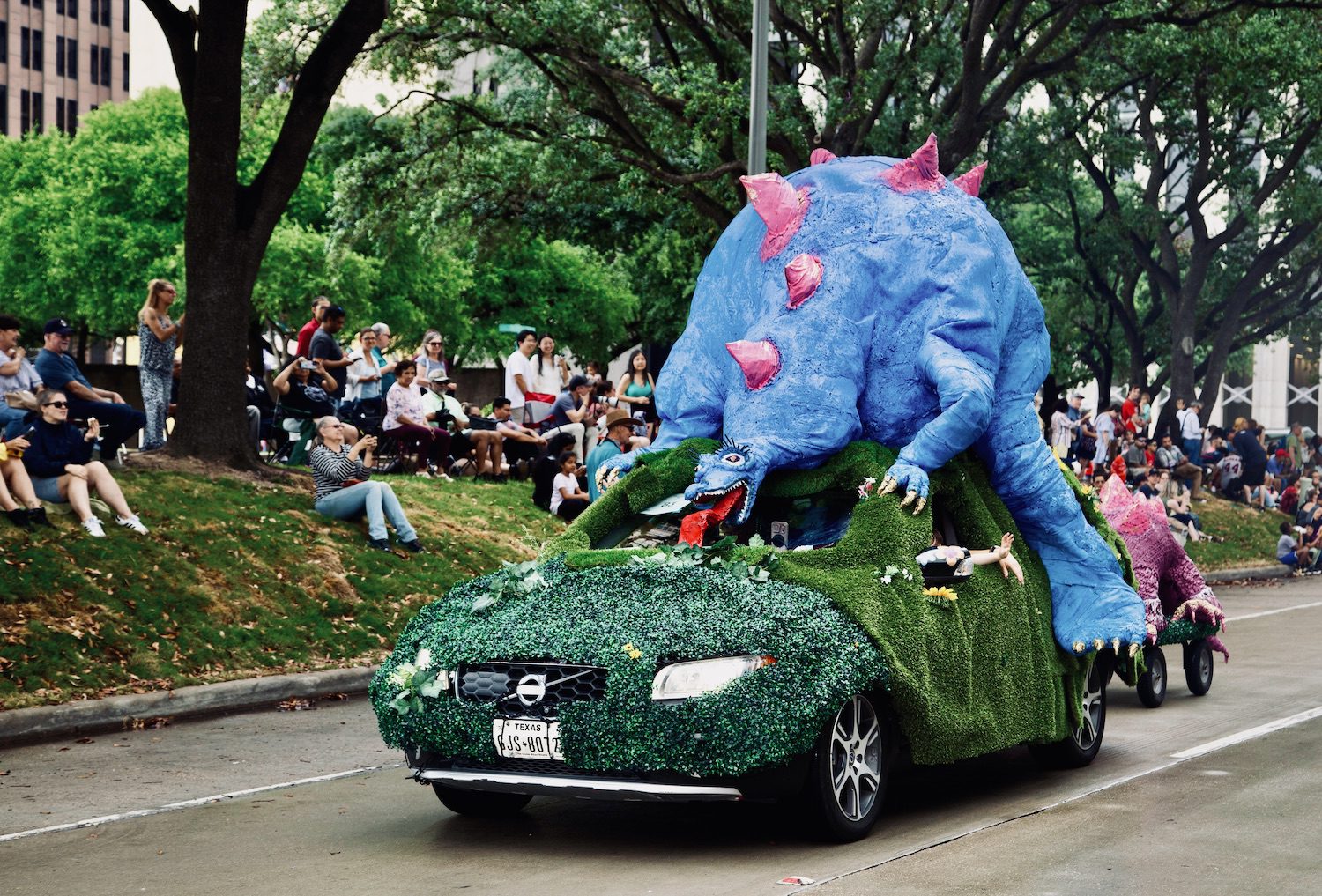 "Babe the Big Blue Dinosaur" by Tina Schwartz and Ken Pike at the Orange Show's 39th Annual Art Car Parade. (Photo by Mike Herrera)