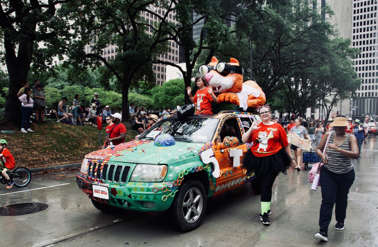 “STEM Cat” by Red STEM Cats with Molly Andrews and Devin Venters of Red Elementary School at the Orange Show’s 39th Annual Art Car Parade. (Photo by Mike Herrera)