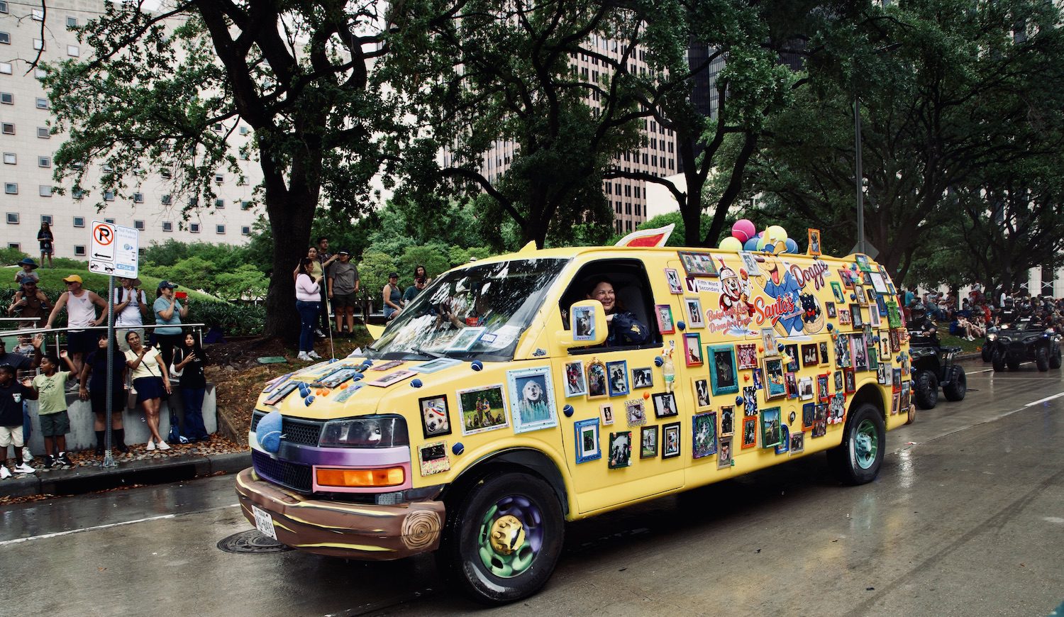 “Bailey Long Legs Presents the Doggie Express” by the Fifth Ward Titans and Doggie Express of YES Prep Fifth Ward Middle School at the Orange Show’s 39th Annual Art Car Parade. (Photo by Mike Herrera)