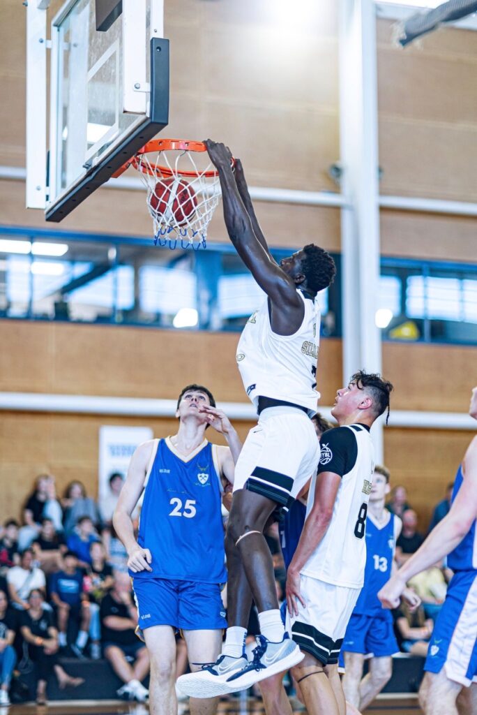 Djafar Silimana has not been playing basketball that long. But he shows plenty of promise.