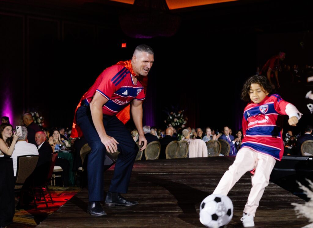 Kenny Cooper, Leone (Photo by Lori Wilson Photography)