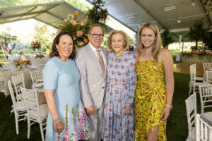 Leslie Duncan, Carlos Duncan, Anne Duncan, Sarah Duncan; Photo by Wilson Parish