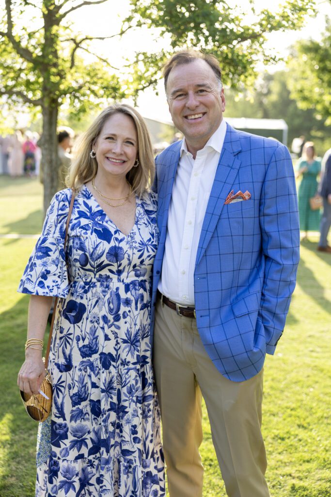 Mary & Stephen Schneidau at Memorial Park Conservancy's The Park Ball held in the Clay Family Eastern Glades (Photo by Jenny Antill)