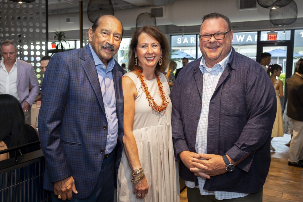 Michael & Ileana Trevino, honoree Chris Shepherd at Navy Blue for Houston Ballet's 'Raising the Bar' dinner

 (Photo by Annie Mulligan)