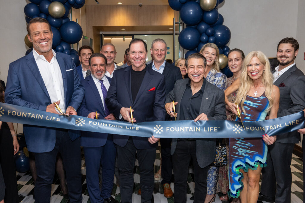 Tony Robbins, Dr. Robert Hariri, Dr. William Kapp, Peter Diamandis, Dr. Dawn Mussallem at the Fountain Life opening in Houston's Park House (Photo by Jacob Power)