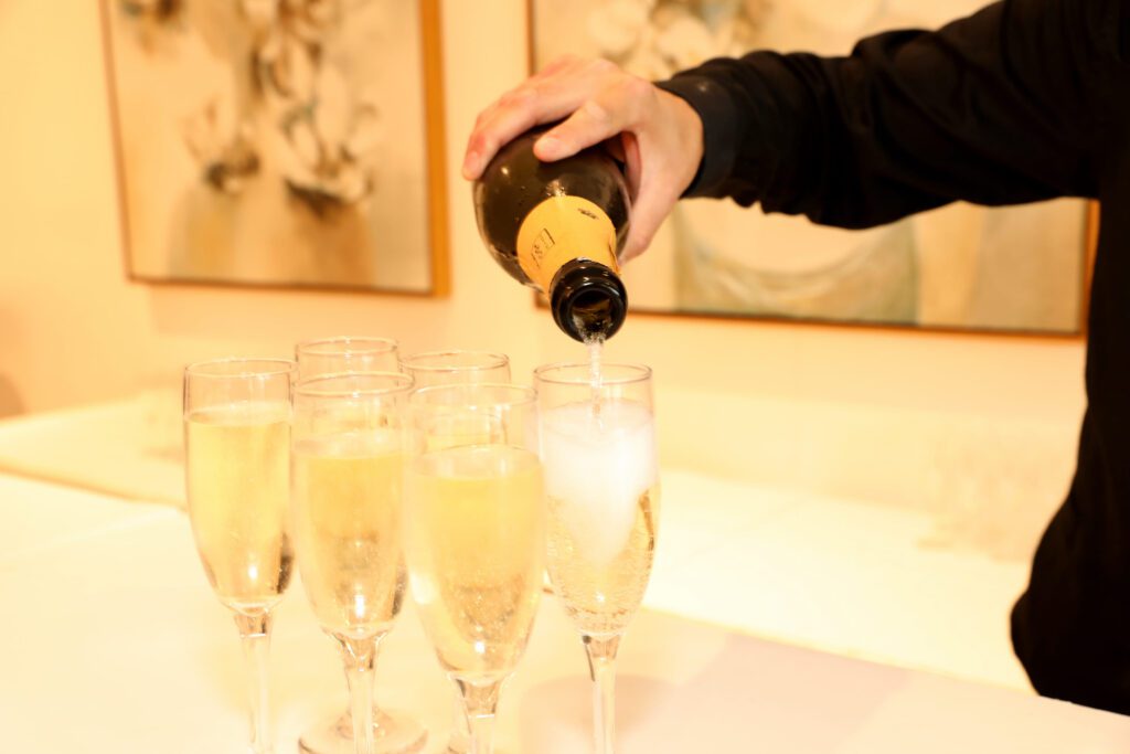 Champagne flowed freely at the 4th Annual Turtle Creek Association Azaela Luncheon. (Photo by Rob Wythe/Wythe Portrait Studio)