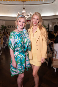 Whitney Crane and Alanna Flores Huff photo by Daniel Ortiz