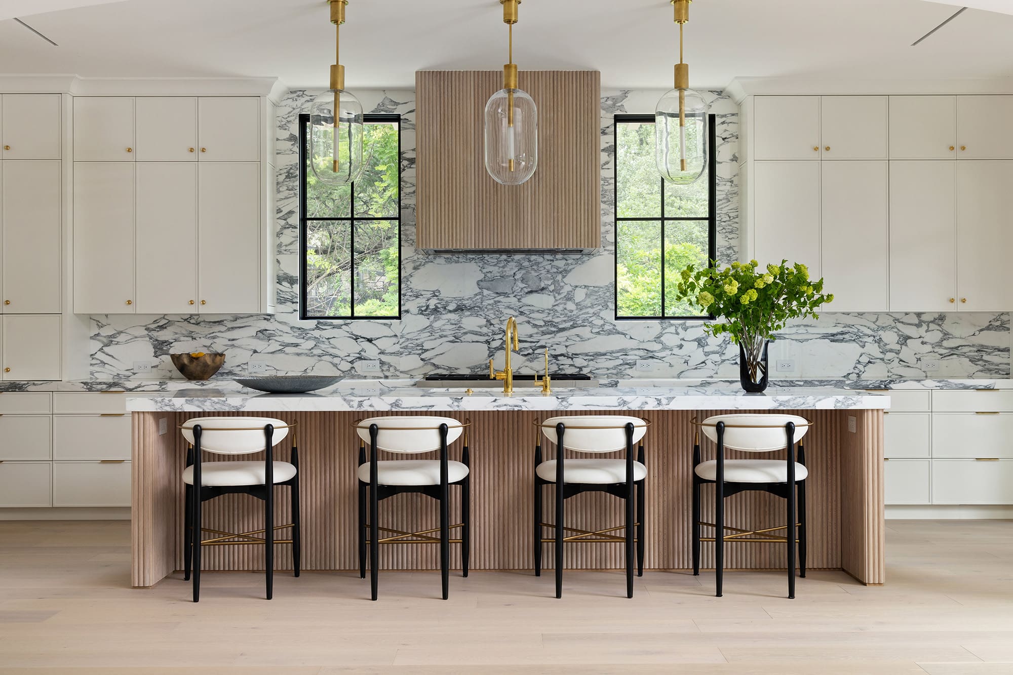 Stratus Surfaces Reinvents The Slab Gallery Experience for North Texans