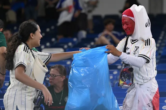 Even amid the heartbreak of that stoppage time loss to Brazil, Japan fans continued their tradition of cleaning the entire stadium themselves post match in Houston.