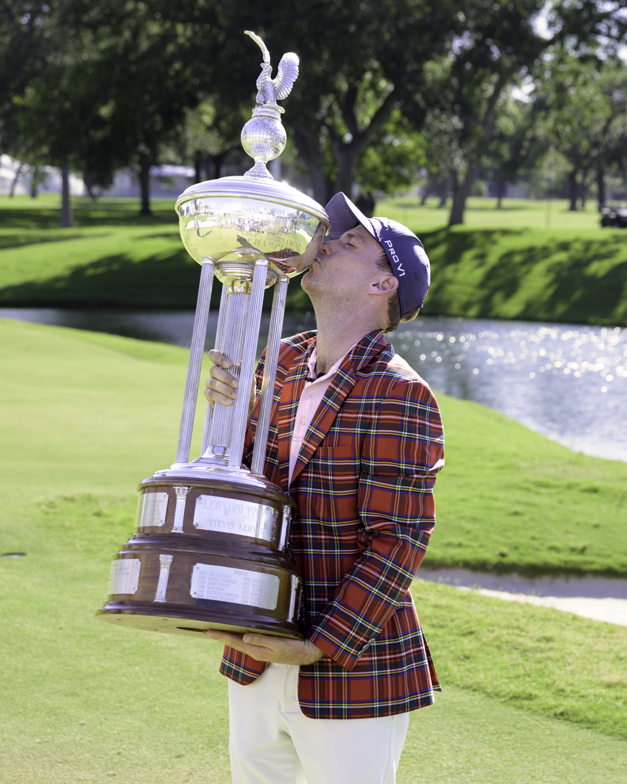 Russell Henley Wins the 2026 Charles Schwab Challenge After Dramatic Playoff With Eric Cole
