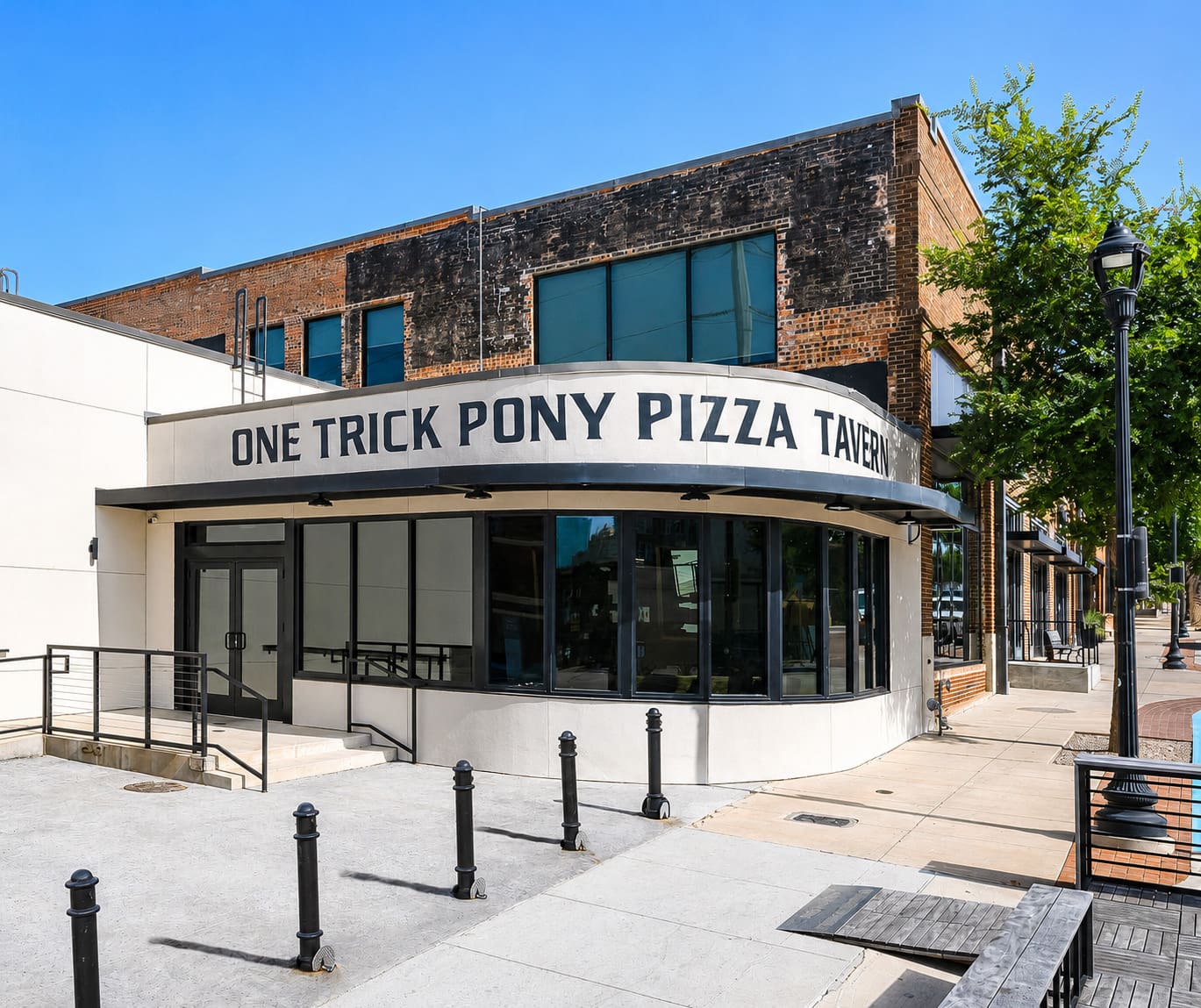 How Heim Barbecue Founders Discovered Their Next Chapter With One Trick Pony Pizza Tavern in Fort Worth