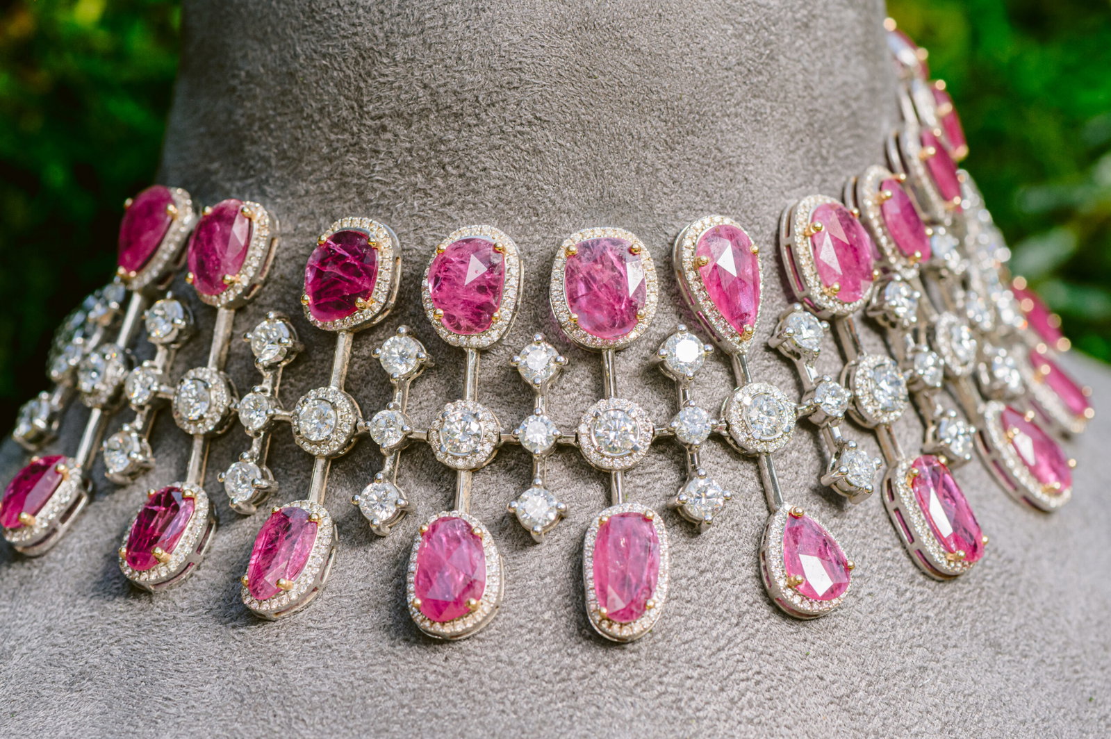 SAMAA’s La Papillon Collection Unveils Event (Photo by Si Vo Photography)