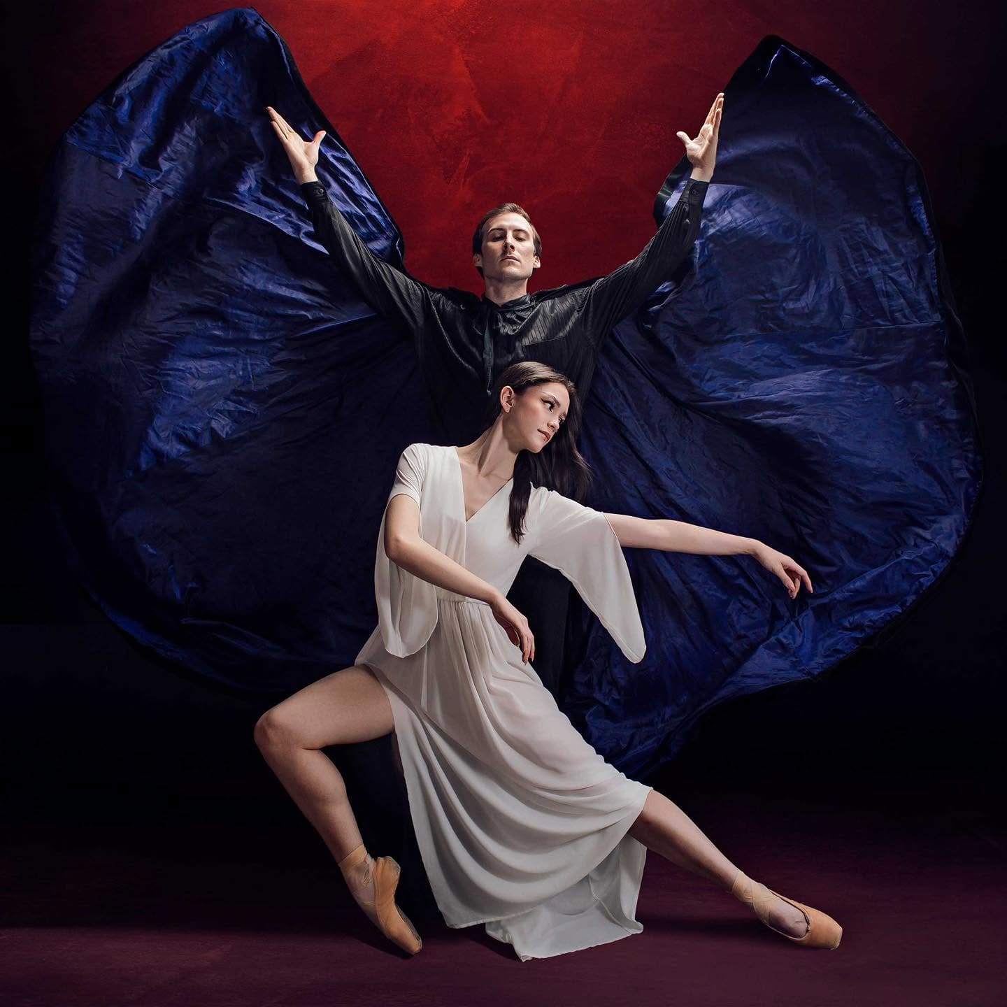 Avant Chamber Ballet will perform a theatrical ballet of Phillip Glass's Dracula at Moody Performance Hall on October 30 and 31. (Courtesy of Avant Chamber Ballet)