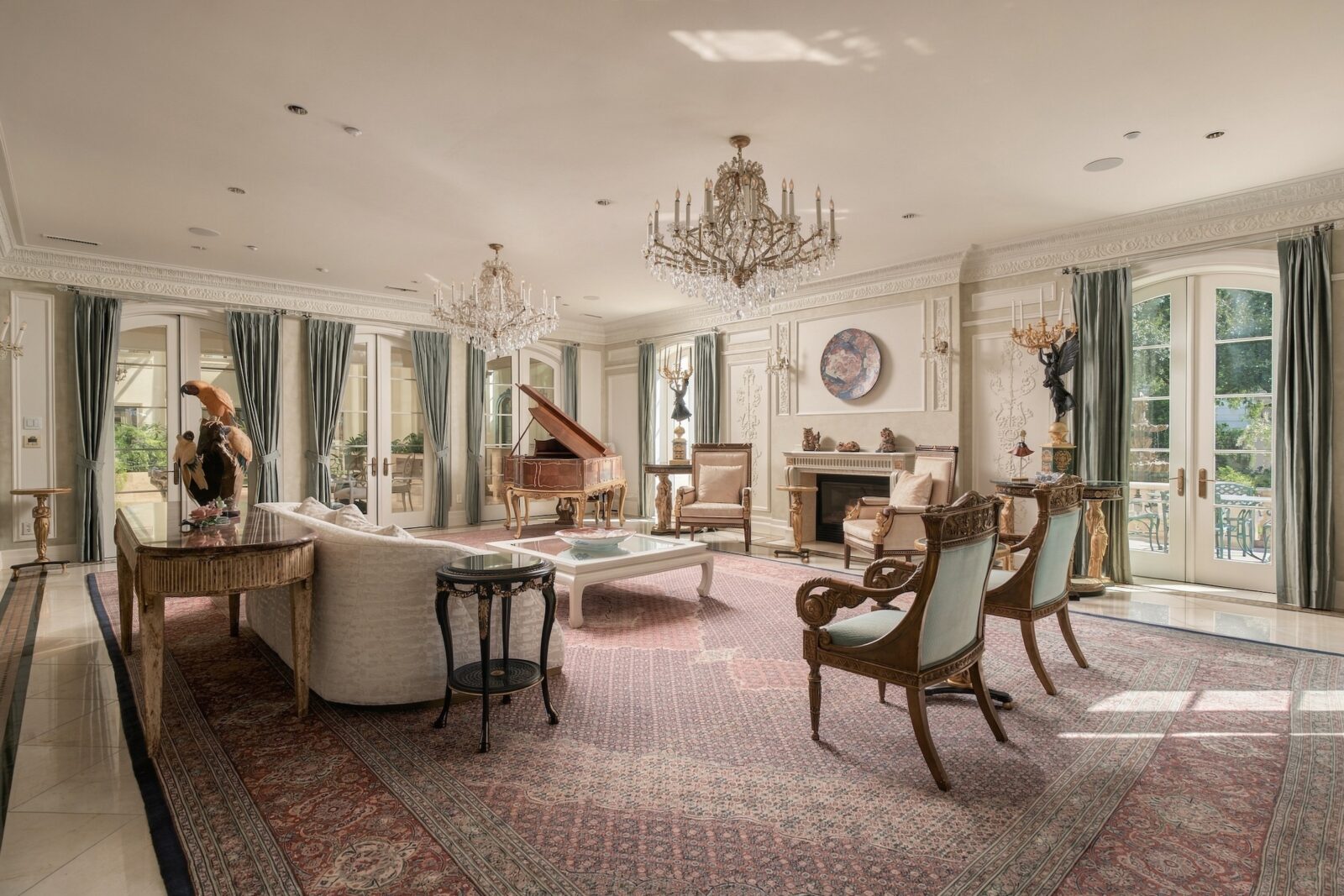 A second view into the formal living room at 2115 River Oaks Boulevard (Photo by Aria Media)