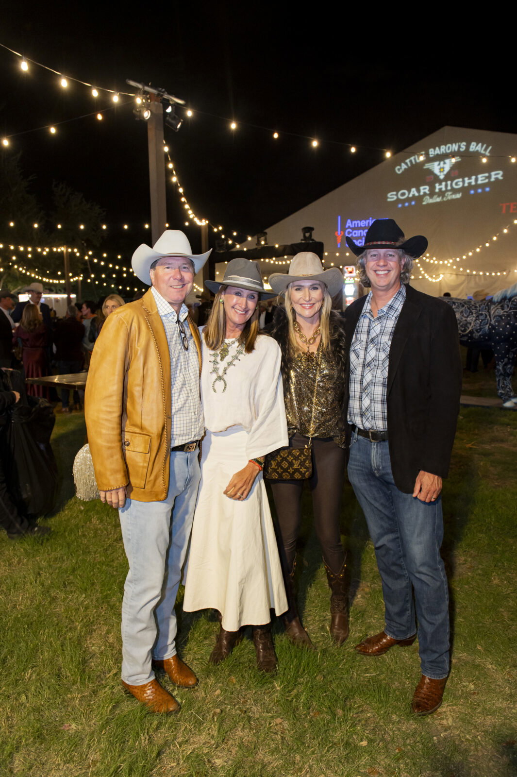Cayce & Greg Kemp, Ashley & Dr. Rob Lyon (Photo by Tamytha Cameron Photography)