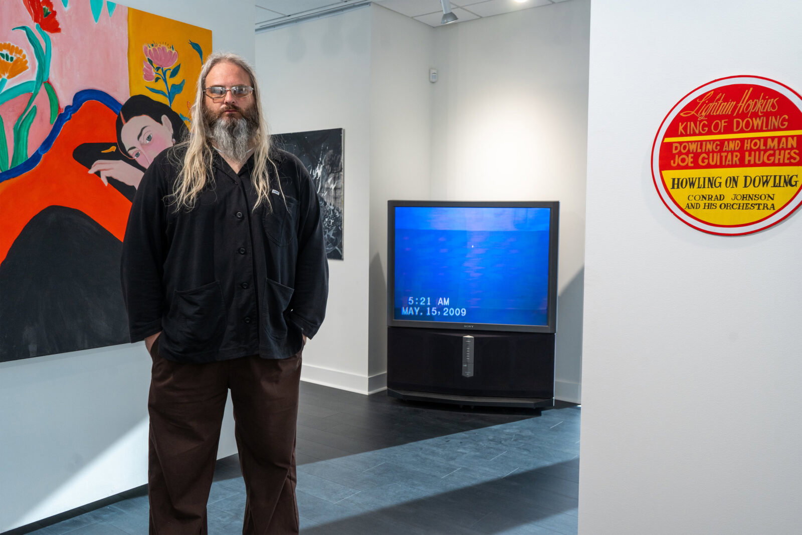 Tyler Swanner with Brandon Araujo, "Dona amb Vestit de Țartdor," 2025. Tyler Swanner, "Untitled Digital video sequence, 9m10s." Tierney Malone, "Down on Dowling," 2024, at Japhet Bates (Photo by Christiana Reckling)