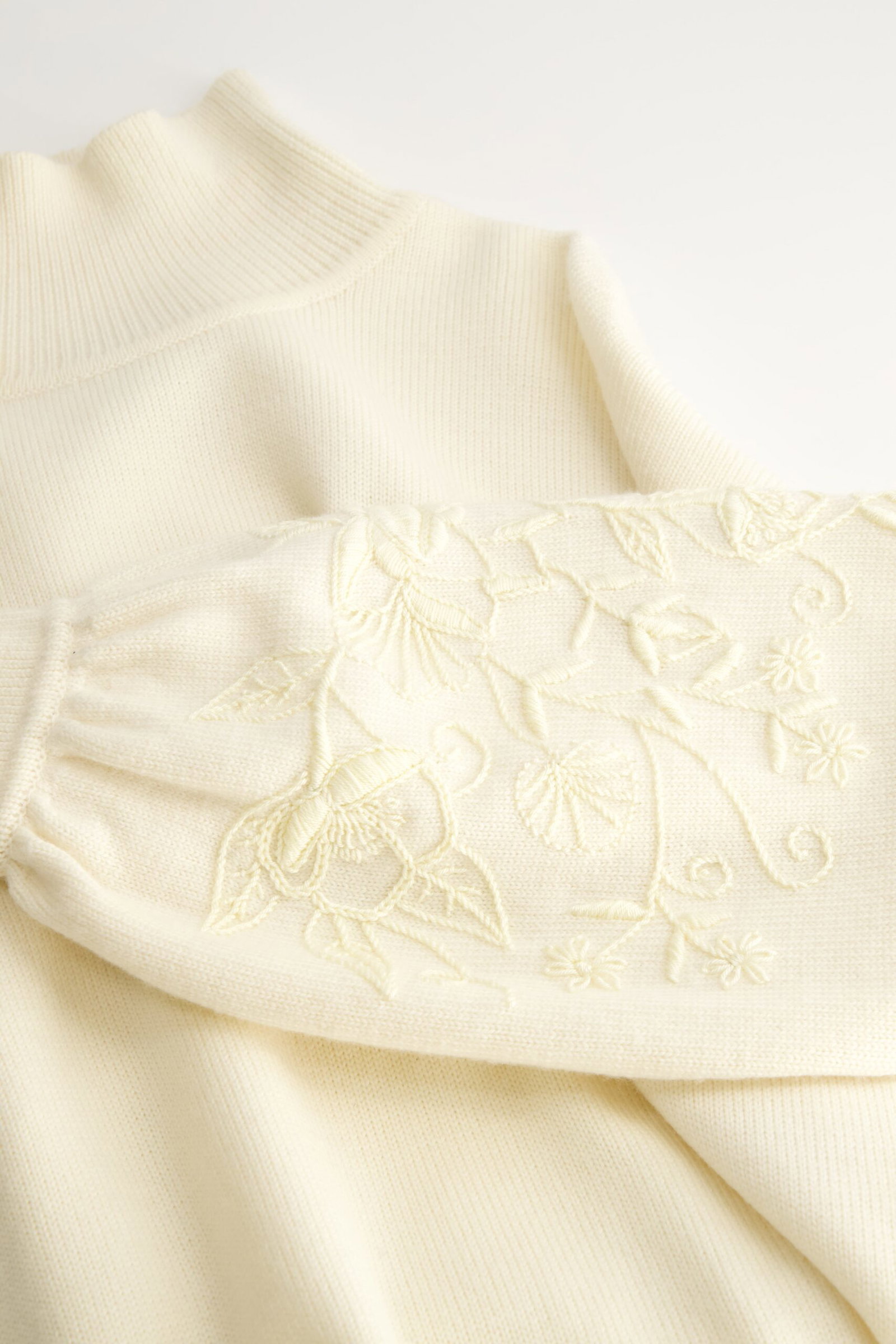 Mi Golondrina Knitwear